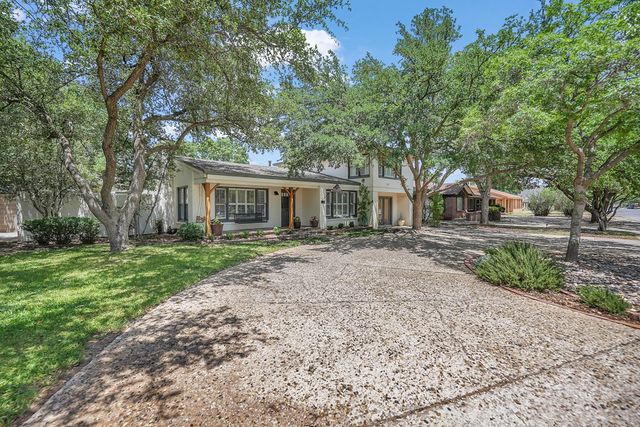 1604 Bedford Dr, Midland, TX 79701