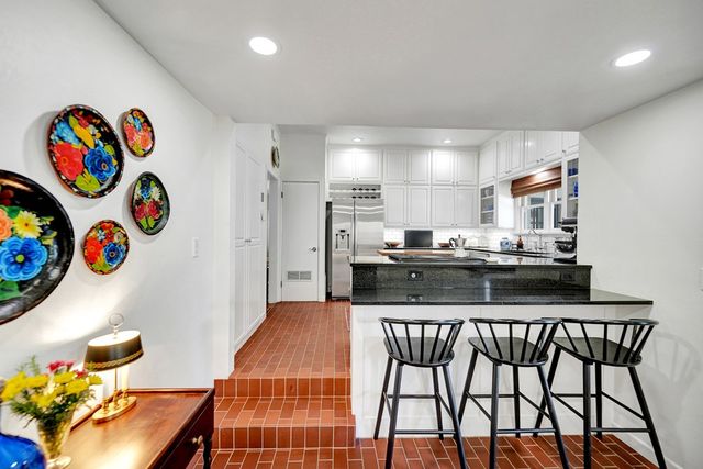 1604 Bedford Dr, Midland, TX 79701