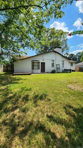 9014 Herndon Rd, Little Rock, AR 72204