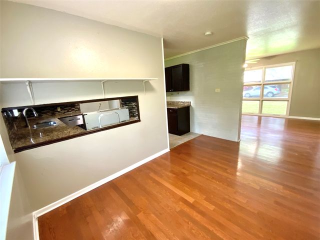 213 Georgian Road, Fort Worth, TX 76134