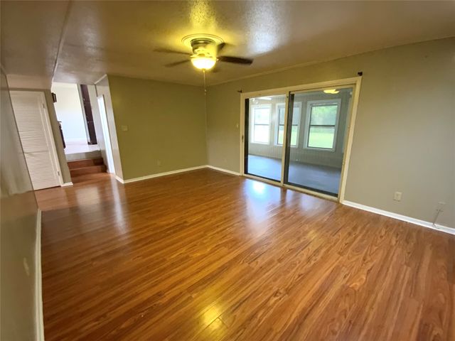 213 Georgian Road, Fort Worth, TX 76134