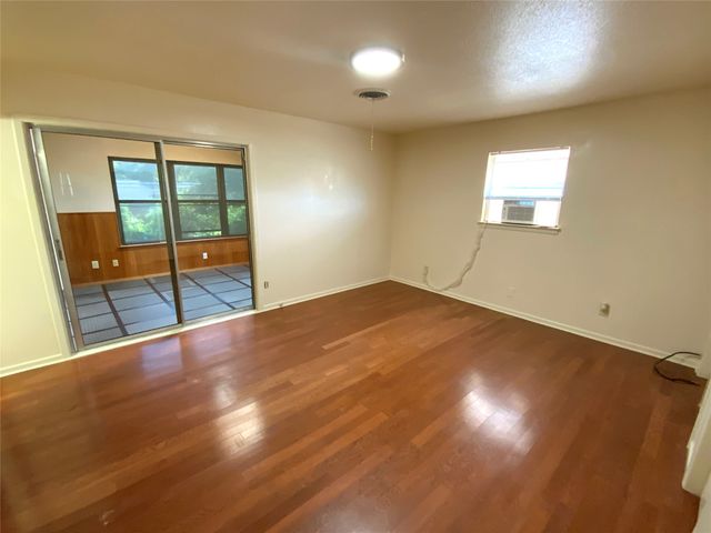 213 Georgian Road, Fort Worth, TX 76134