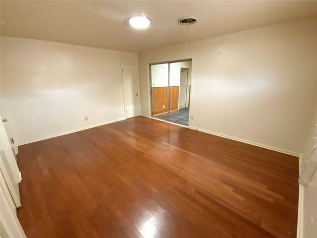 213 Georgian Road, Fort Worth, TX 76134