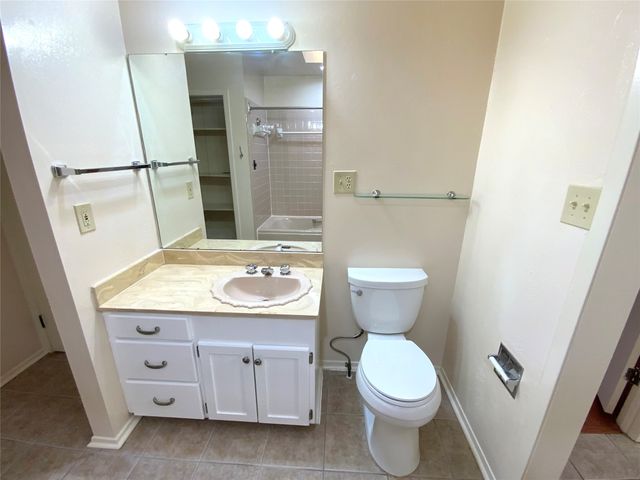 213 Georgian Road, Fort Worth, TX 76134