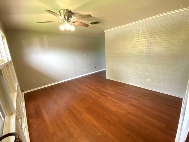 213 Georgian Road, Fort Worth, TX 76134
