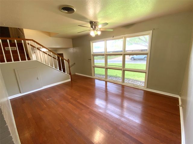213 Georgian Road, Fort Worth, TX 76134