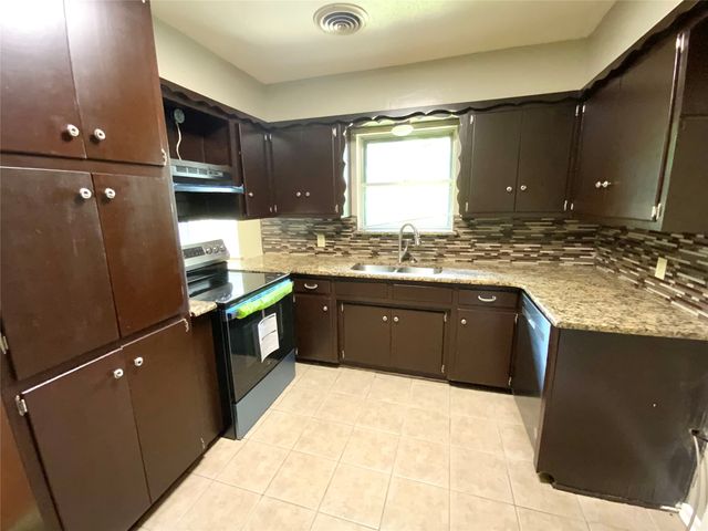 213 Georgian Road, Fort Worth, TX 76134