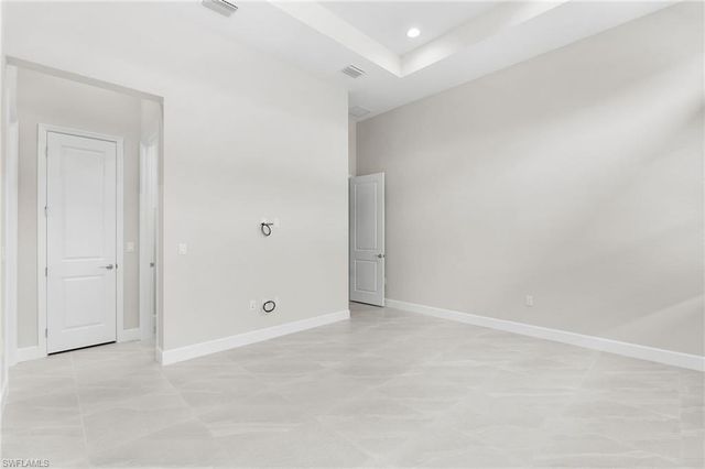 2436 Cambridge WAY, Naples, FL 34112