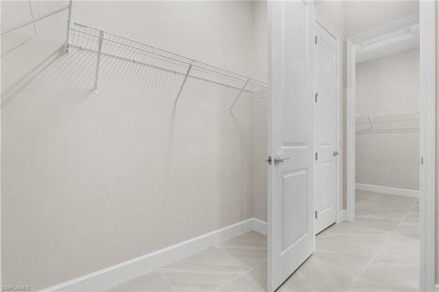 2436 Cambridge WAY, Naples, FL 34112