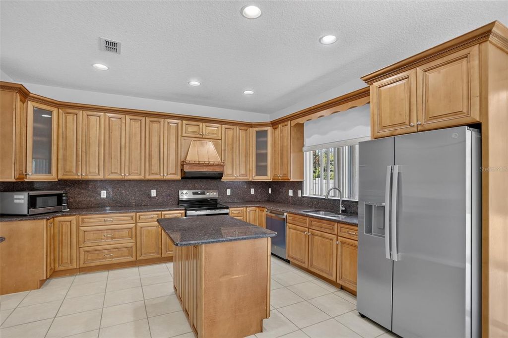 Image 2 of property listing at 2521 BARWICK STREET, Orlando, FL 32824