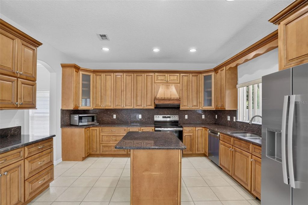 Image 11 of property listing at 2521 BARWICK STREET, Orlando, FL 32824