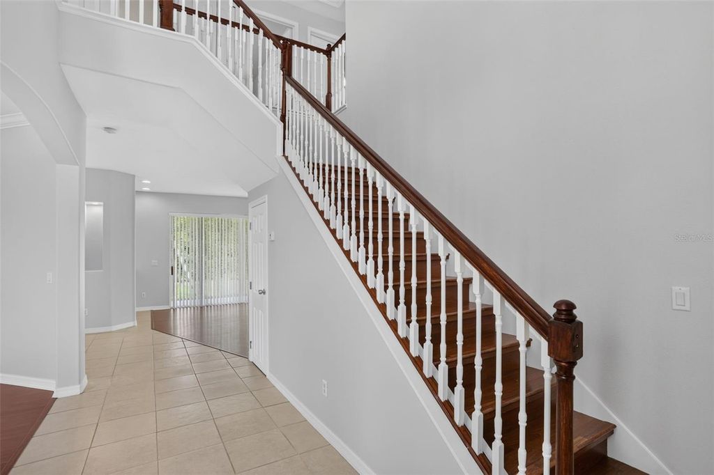 Image 3 of property listing at 2521 BARWICK STREET, Orlando, FL 32824