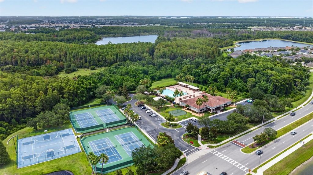 Image 68 of property listing at 2521 BARWICK STREET, Orlando, FL 32824