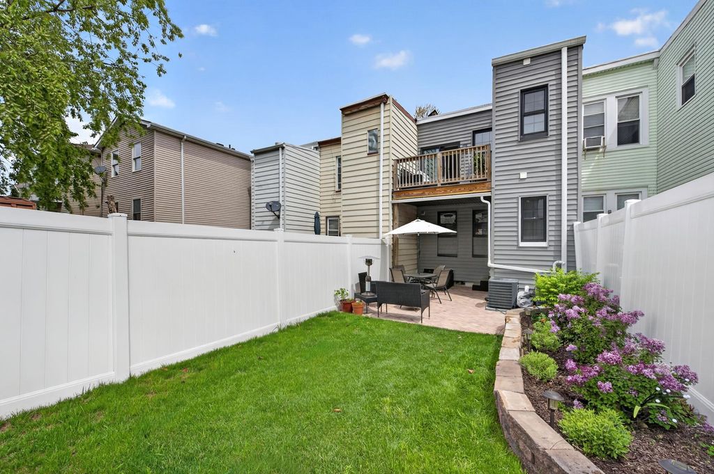 135 GRACE ST, Jc, Heights, NJ 07307
