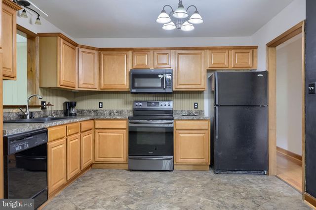 763 DEAVER RD, Quarryville, PA 17566