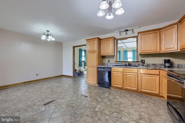 763 DEAVER RD, Quarryville, PA 17566