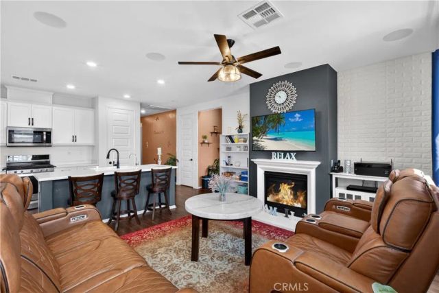 29042 Silverdale Lane, Winchester, CA 92596