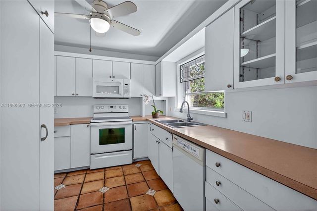 5210 SW 72nd St, Miami, FL 33155