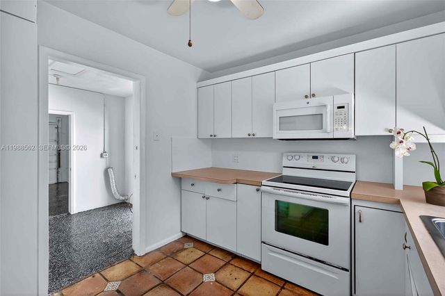 5210 SW 72nd St, Miami, FL 33155