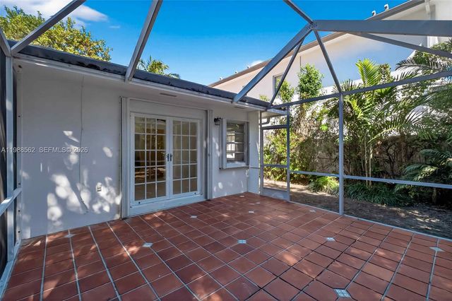 5210 SW 72nd St, Miami, FL 33155