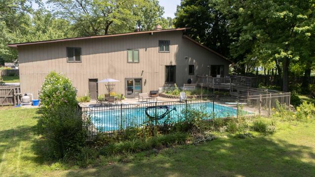 6155 Sunrise Avenue, Portage, IN 46368