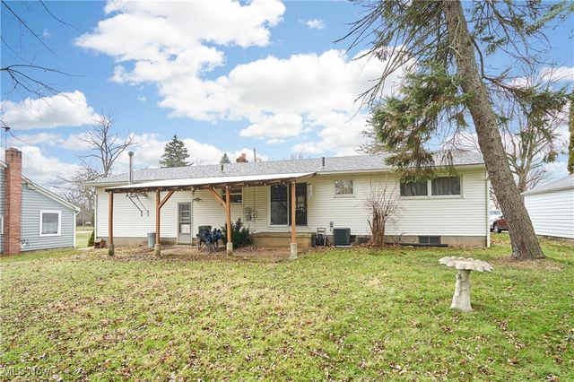 479 Junior Avenue, Akron, OH 44312