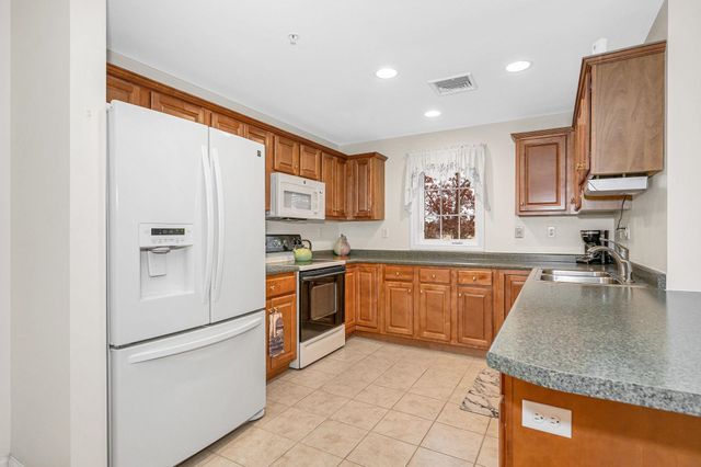 59 Cluff Rd Unit 41, Salem, NH 03079