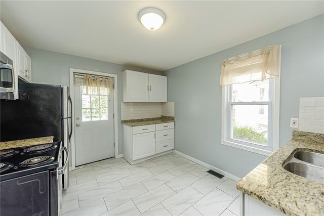 71 Sunset Street, Rochester, NY 14606