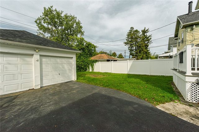 71 Sunset Street, Rochester, NY 14606