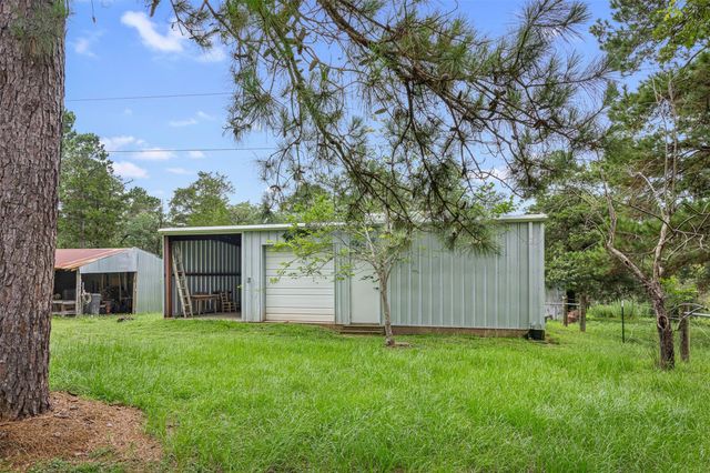 1000 Reese Lane, Columbus, TX 78934