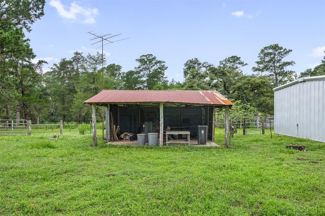 1000 Reese Lane, Columbus, TX 78934