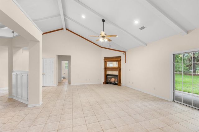 1000 Reese Lane, Columbus, TX 78934