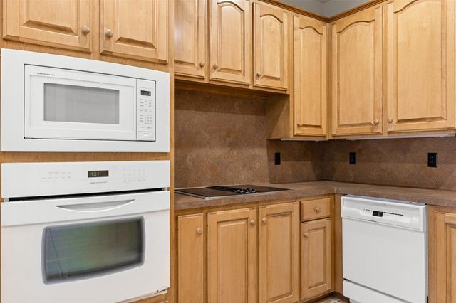 1000 Reese Lane, Columbus, TX 78934