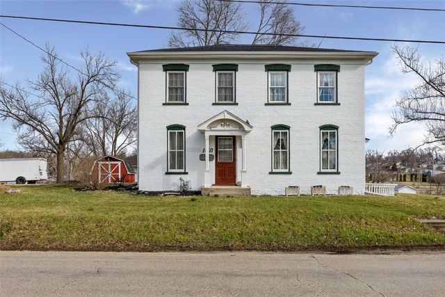 1860 E Ave NW, Cedar Rapids, IA 52405