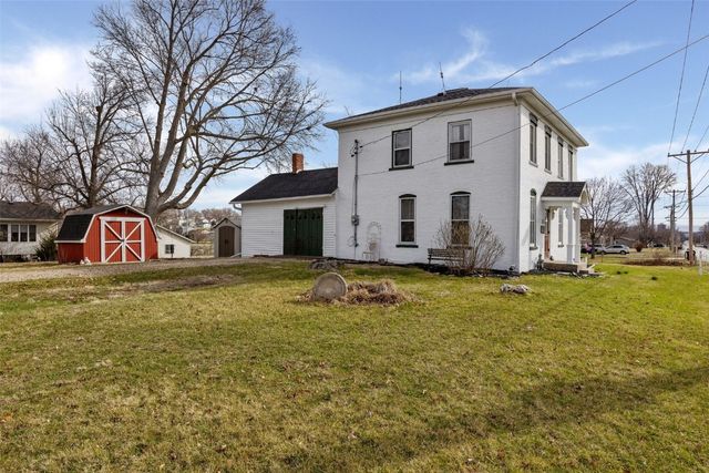 1860 E Ave NW, Cedar Rapids, IA 52405