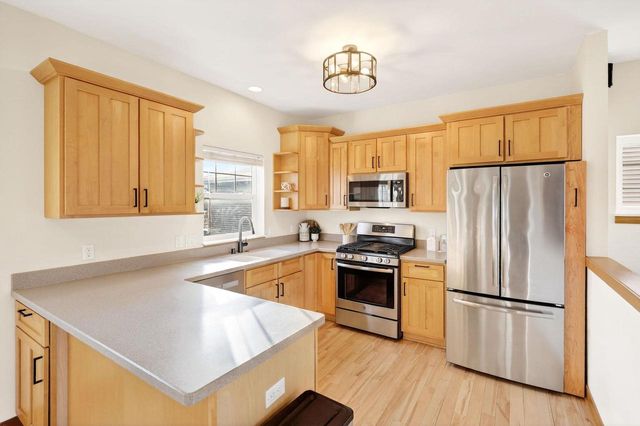 2846 Big Bluestem Parkway, Fitchburg, WI 53711