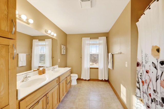 2846 Big Bluestem Parkway, Fitchburg, WI 53711