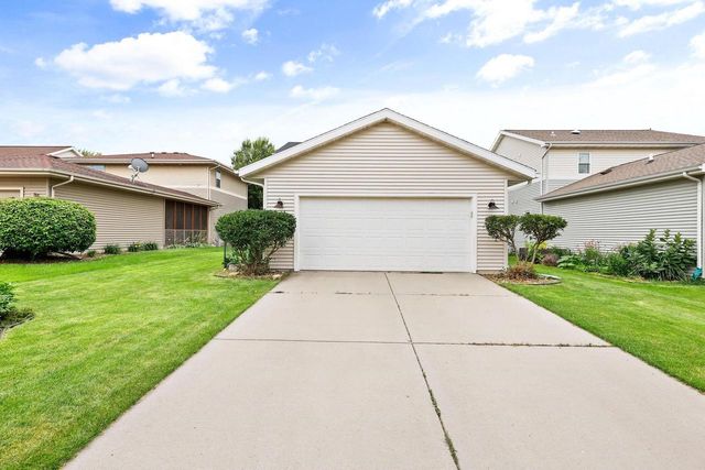 2846 Big Bluestem Parkway, Fitchburg, WI 53711