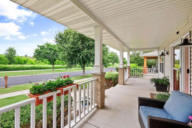 2846 Big Bluestem Parkway, Fitchburg, WI 53711