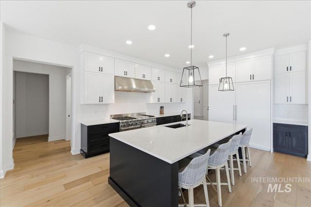 7896 Deerfawn Ln, Eagle, ID 83616