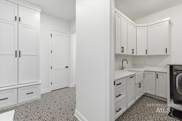 7896 Deerfawn Ln, Eagle, ID 83616