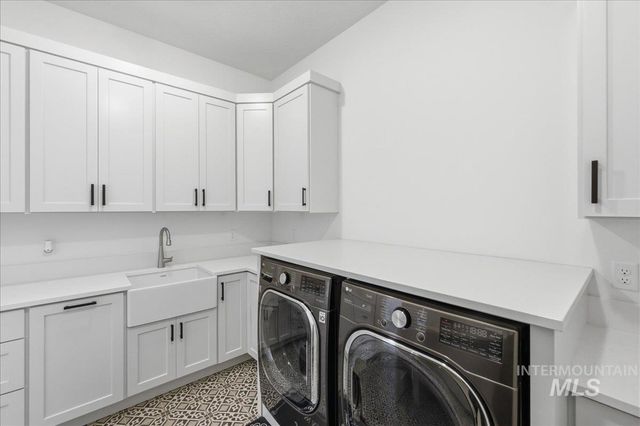 7896 Deerfawn Ln, Eagle, ID 83616