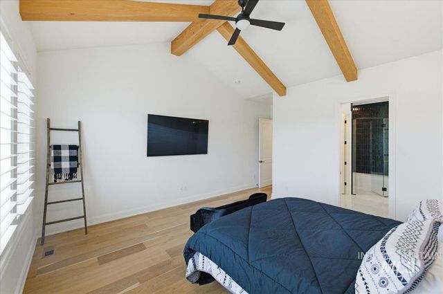 7896 Deerfawn Ln, Eagle, ID 83616