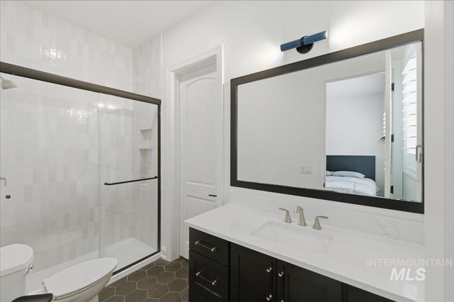 7896 Deerfawn Ln, Eagle, ID 83616