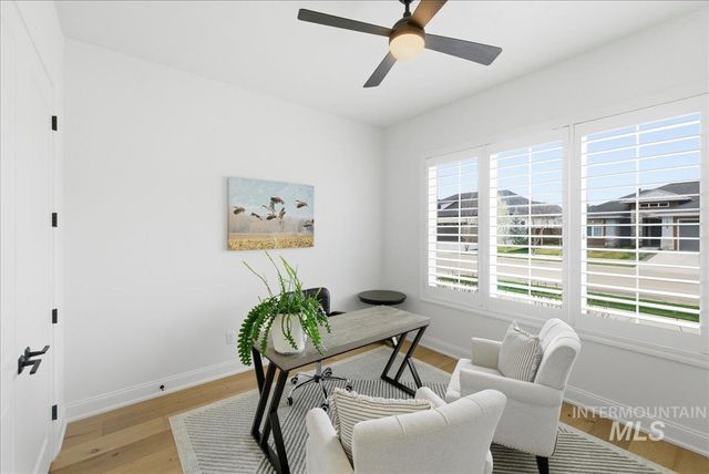 7896 Deerfawn Ln, Eagle, ID 83616