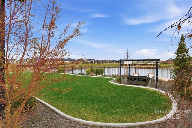 7896 Deerfawn Ln, Eagle, ID 83616