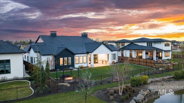 7896 Deerfawn Ln, Eagle, ID 83616