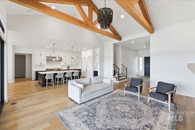 7896 Deerfawn Ln, Eagle, ID 83616