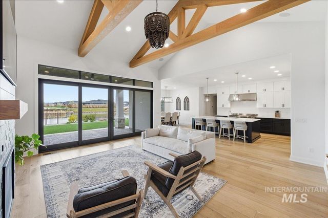 7896 Deerfawn Ln, Eagle, ID 83616