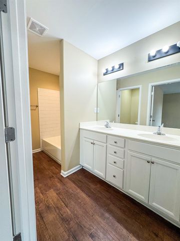 5017 ACORN DR, Memphis, TN 38122